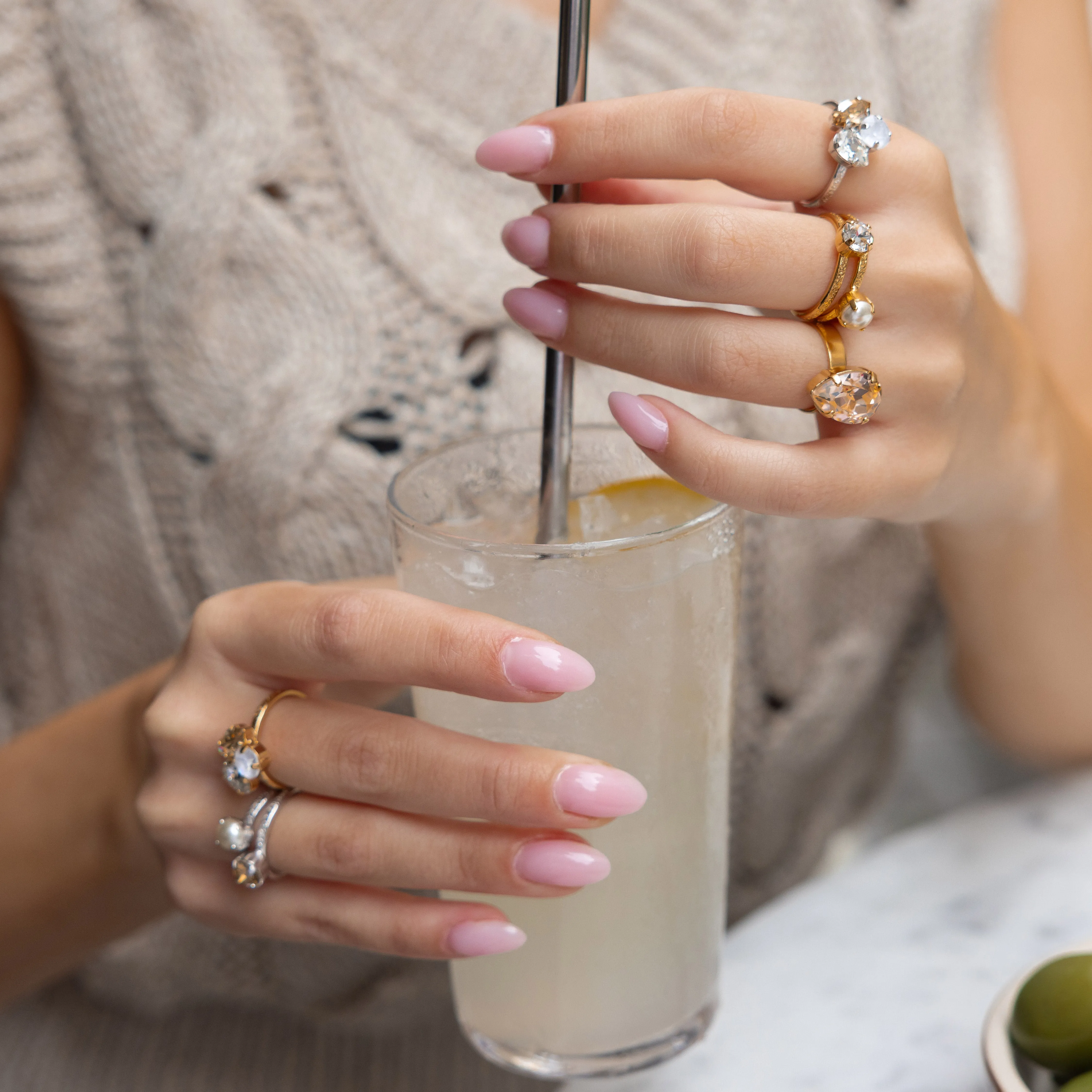 Ana Ring / Golden Combo Caroline Svedbom