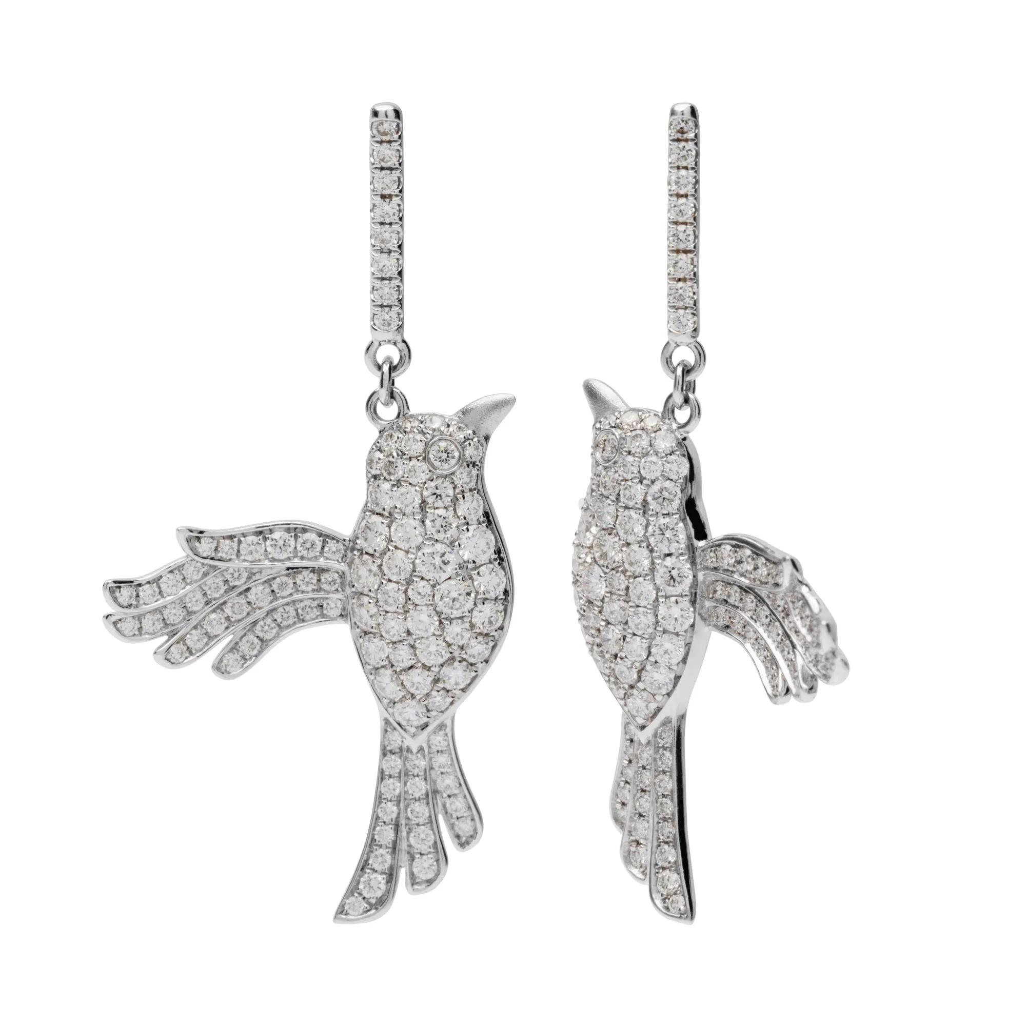 By Naila | Humming Pavé 18K Gold, Whitegold or Rosegold Studs w. Diamonds