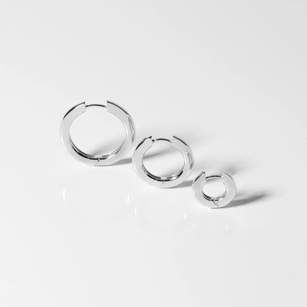 Carrara Pianura Medio Silver Hoops
