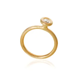 Glory 18K Gold Ring w. Diamond