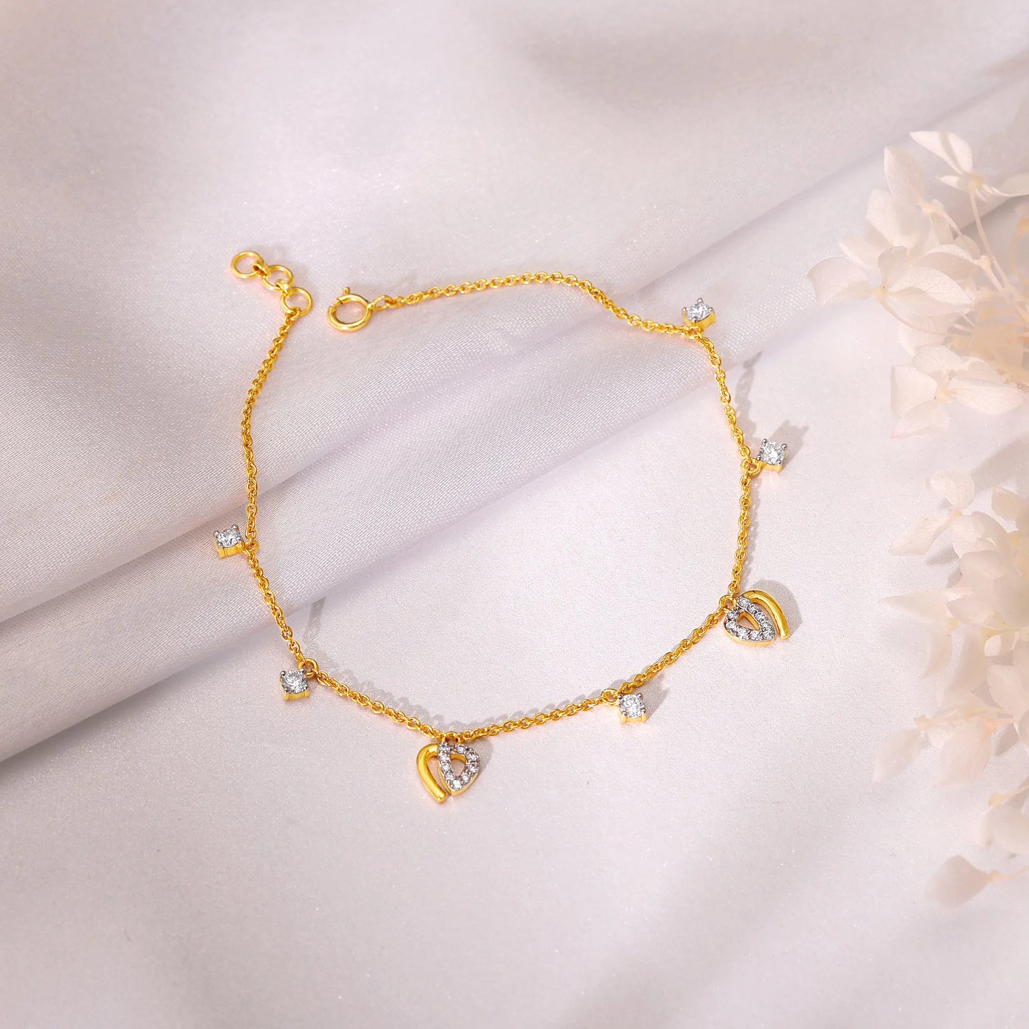 Gold Heartfelt Diamond Bracelet Giva