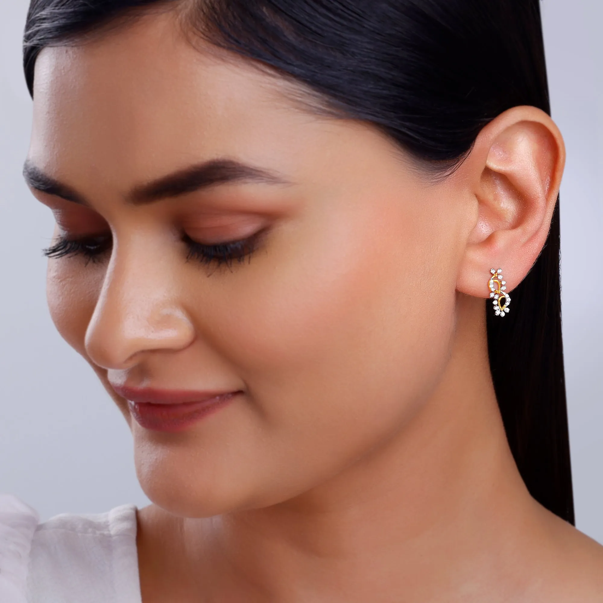 Gold Twinkling Twine Diamond Earrings Giva