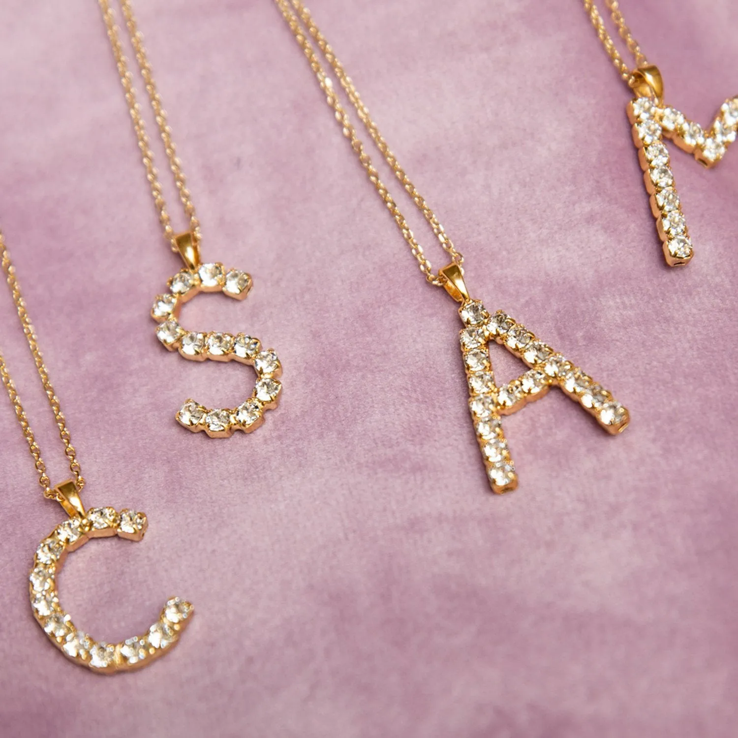Letter Necklace C / Crystal Caroline Svedbom