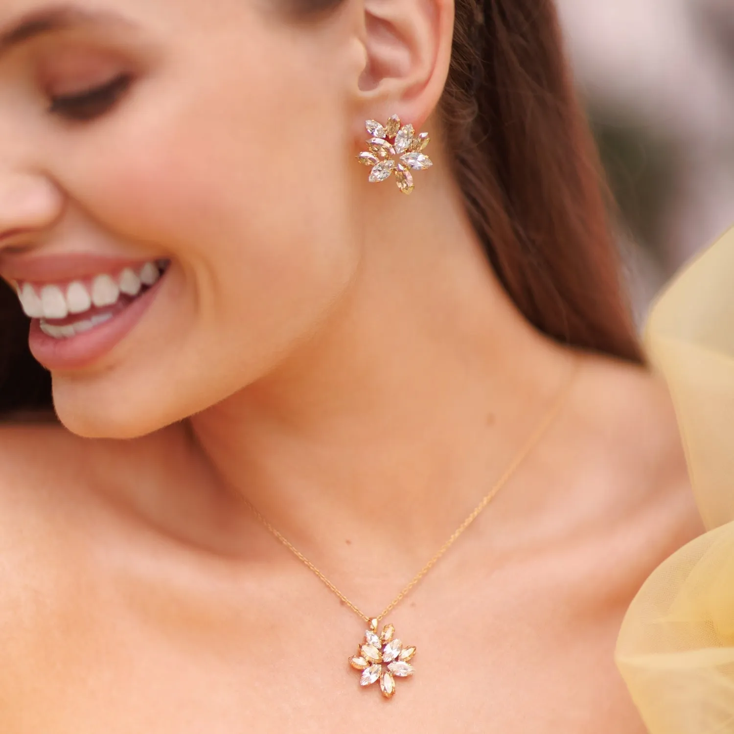 Melia Earcuff / Crystal / Golden Shadow Caroline Svedbom