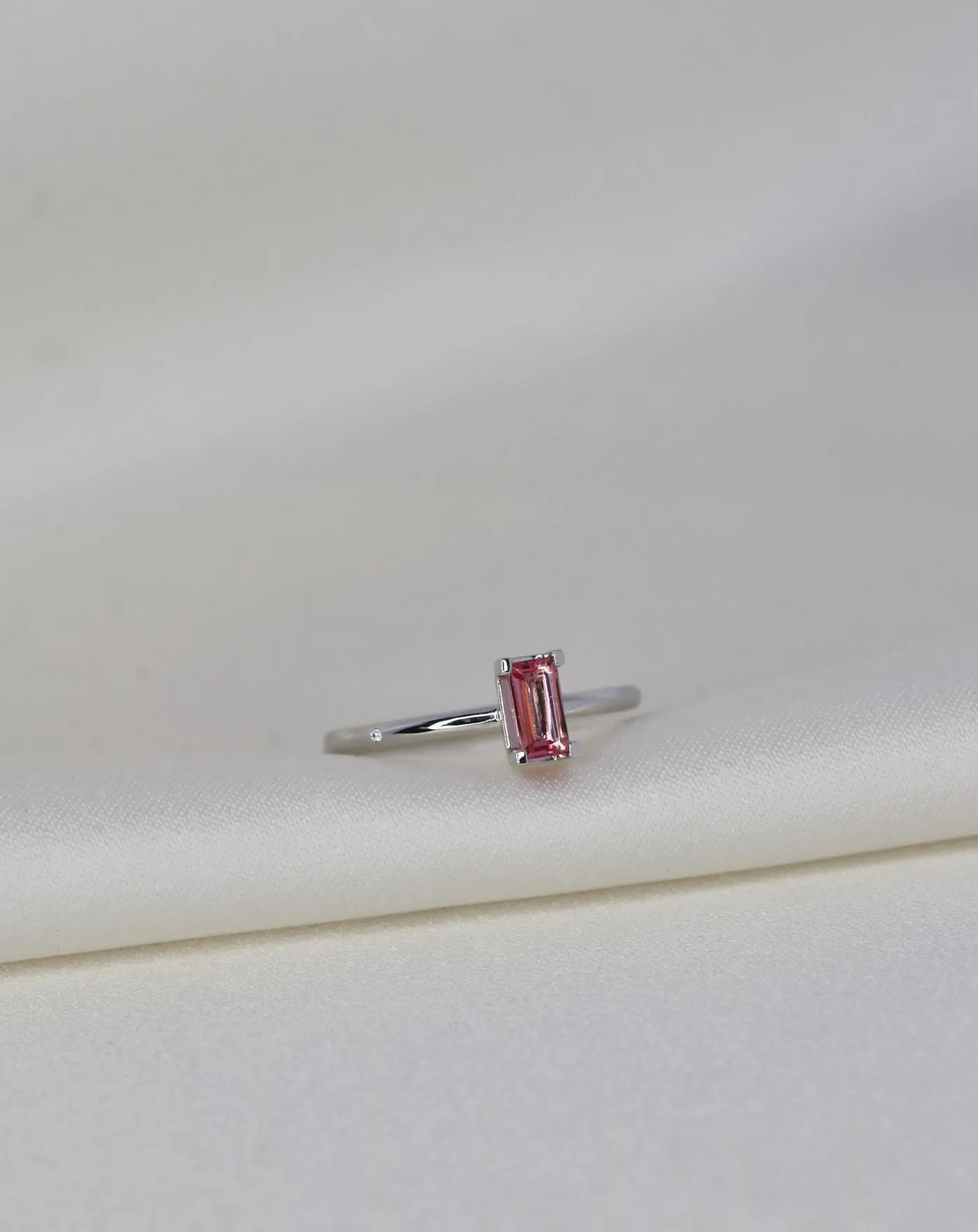 Nord Pink S Turned 18K Whitegold Ring w. Tourmaline & Diamond