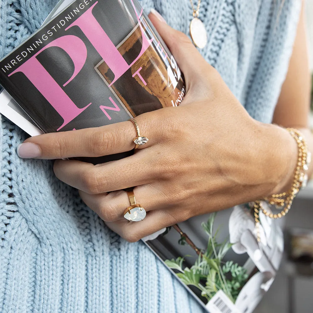Petite Navette Ring / Crystal Caroline Svedbom