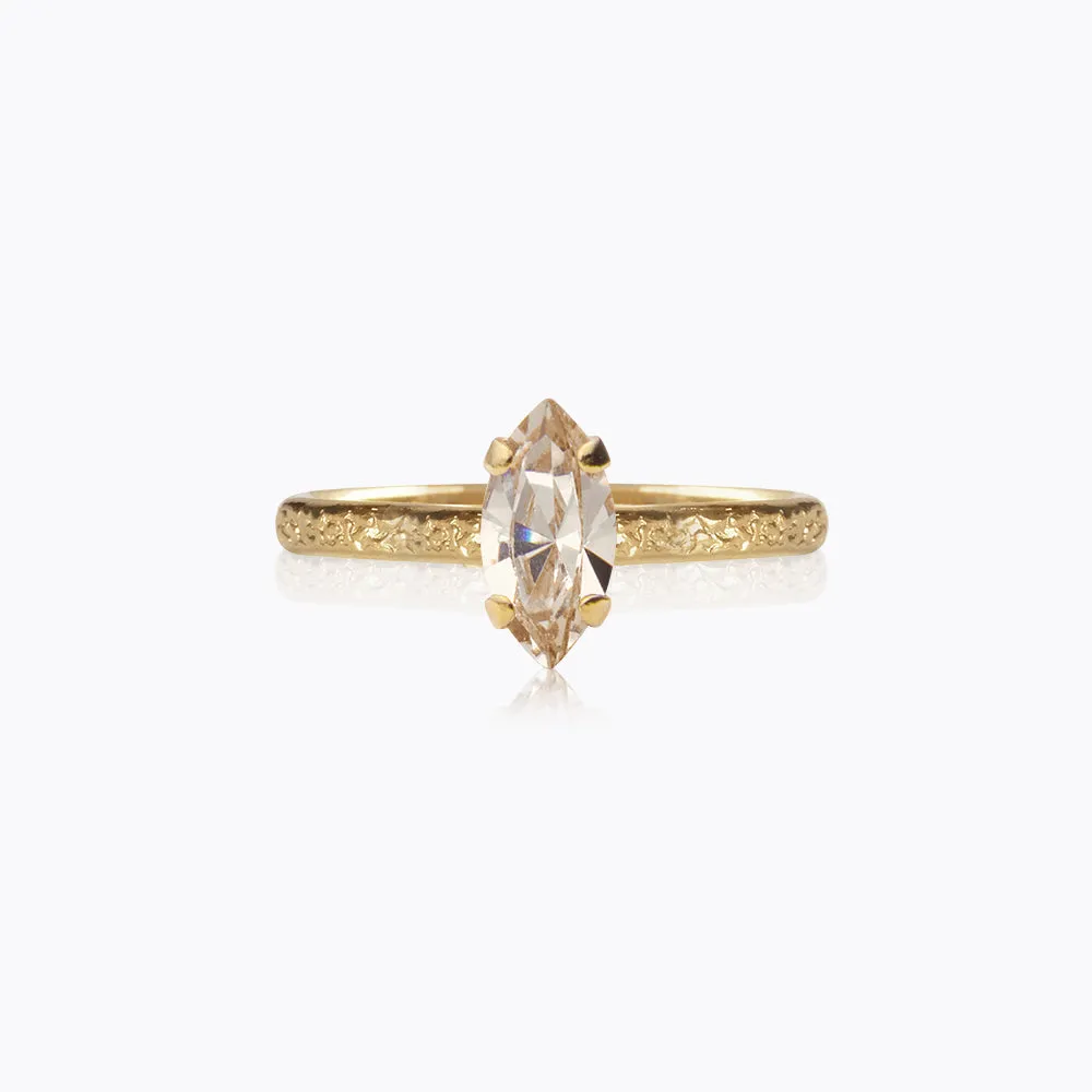 Petite Navette Ring / Light Silk Caroline Svedbom