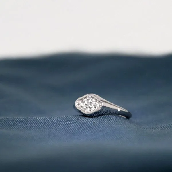 Rock Signet 18K Whitegold Ring w. Diamonds