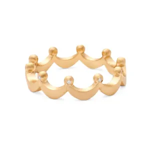 Royal 18K Gold Ring w. 10 Diamonds