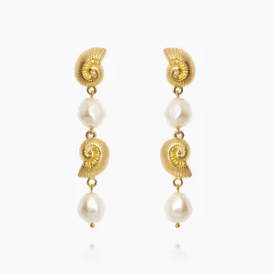 Shell Pearl Earrings / Pearl Caroline Svedbom