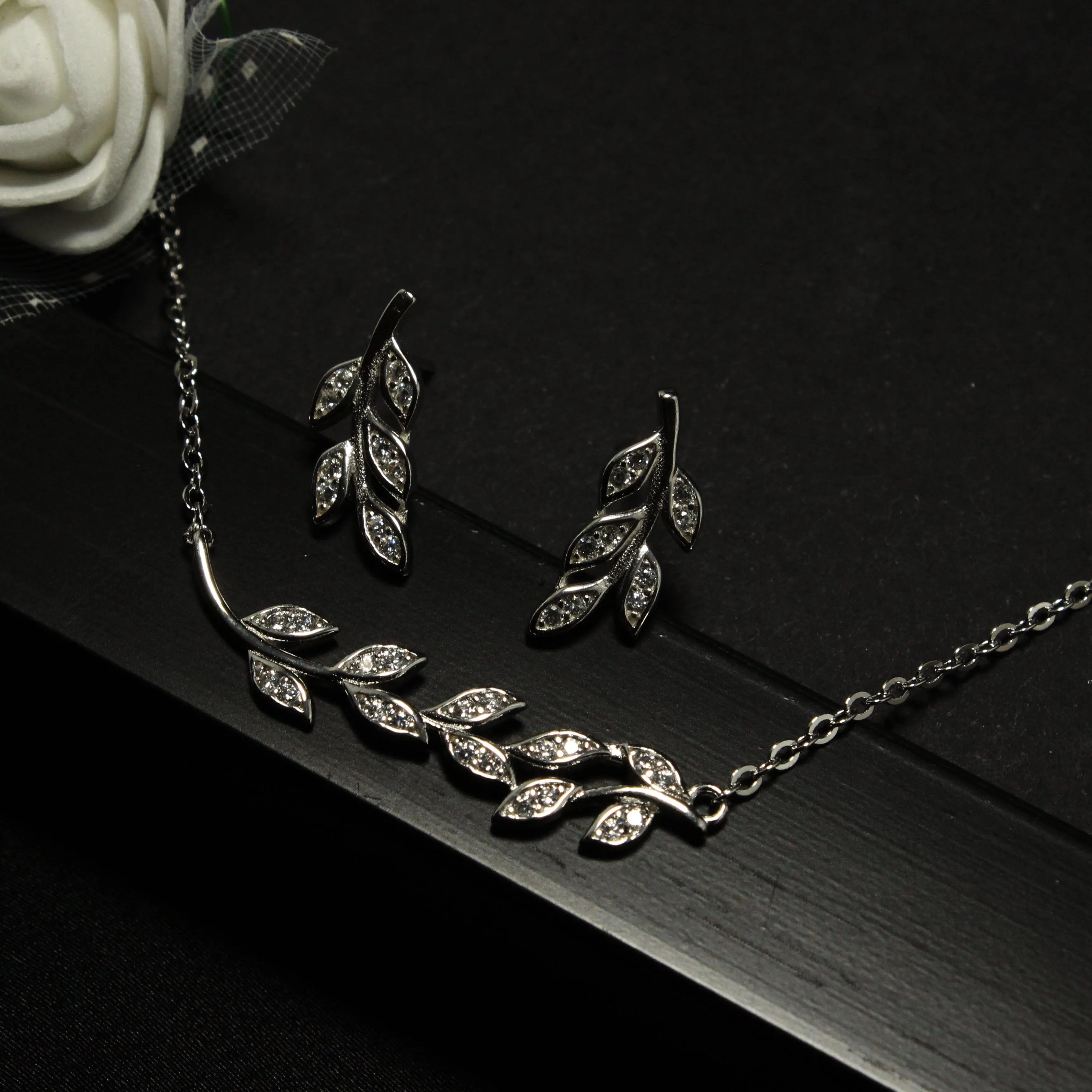 Silver Leaf Set Giva