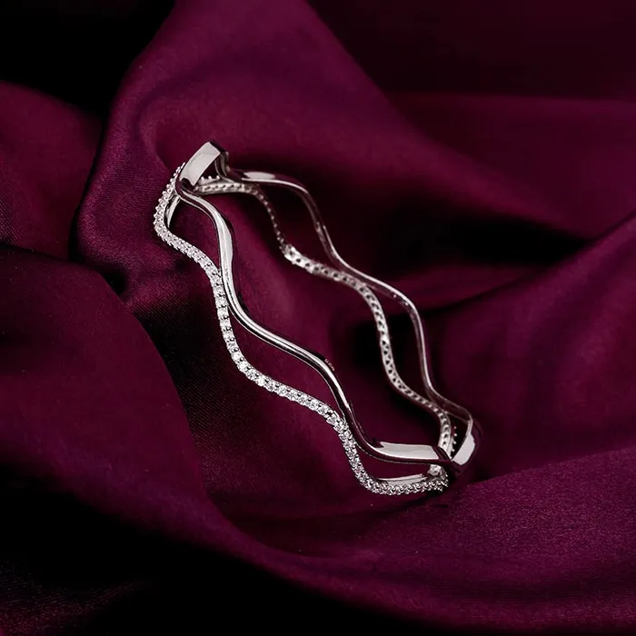 Silver Shiny Wave Bangle Giva