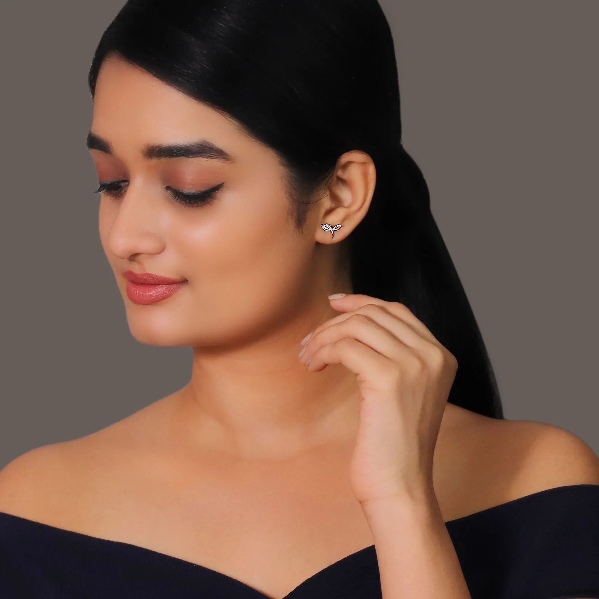 Silver Small Leaf Earrings Giva