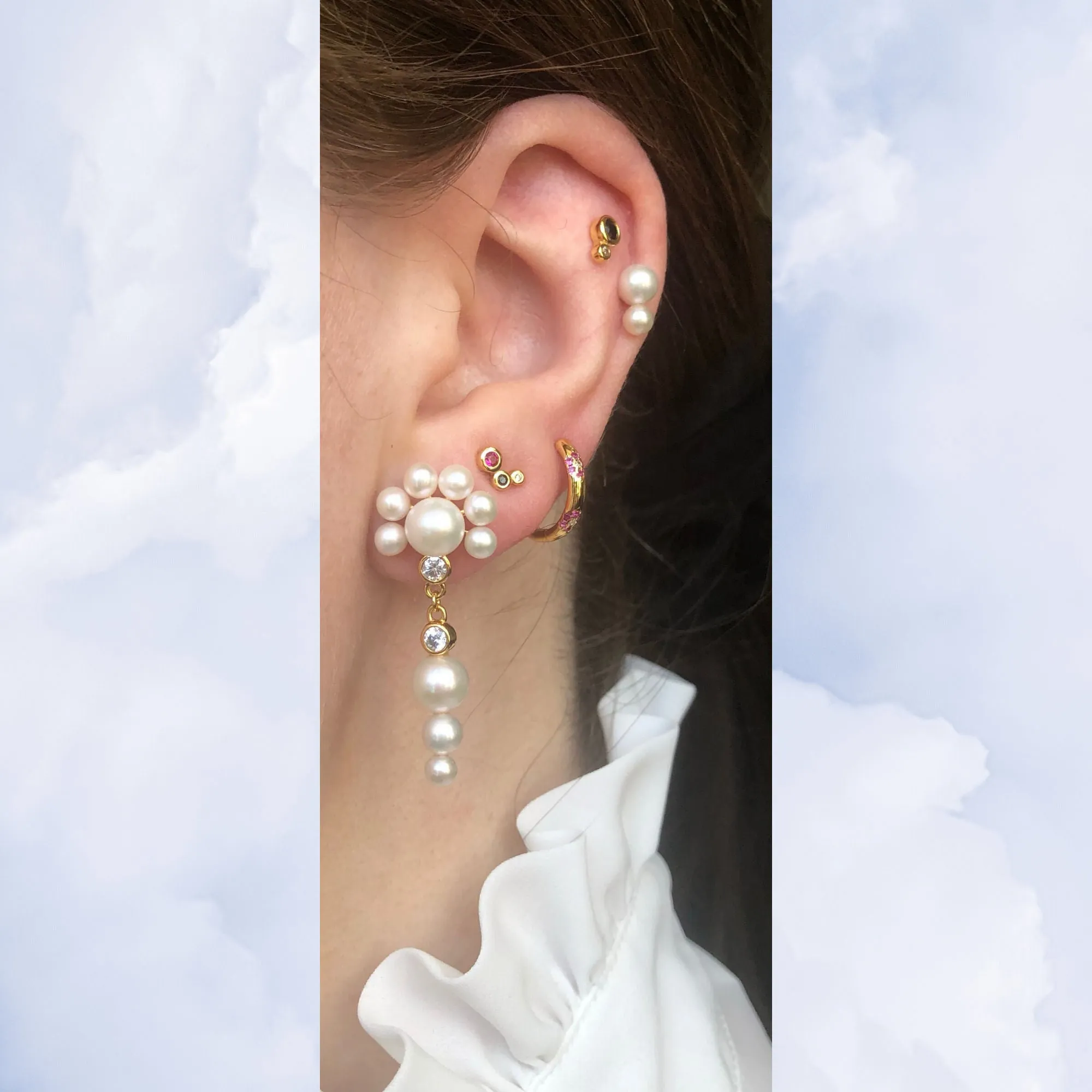 Sunrise 18K Gold Plated Stud w. White Zirconia & Pearls