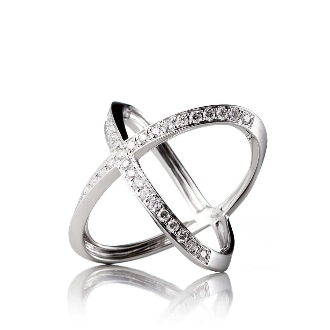 Symmetry Large 18K Gold, Rosegold or Whitegold Ring w. Diamonds