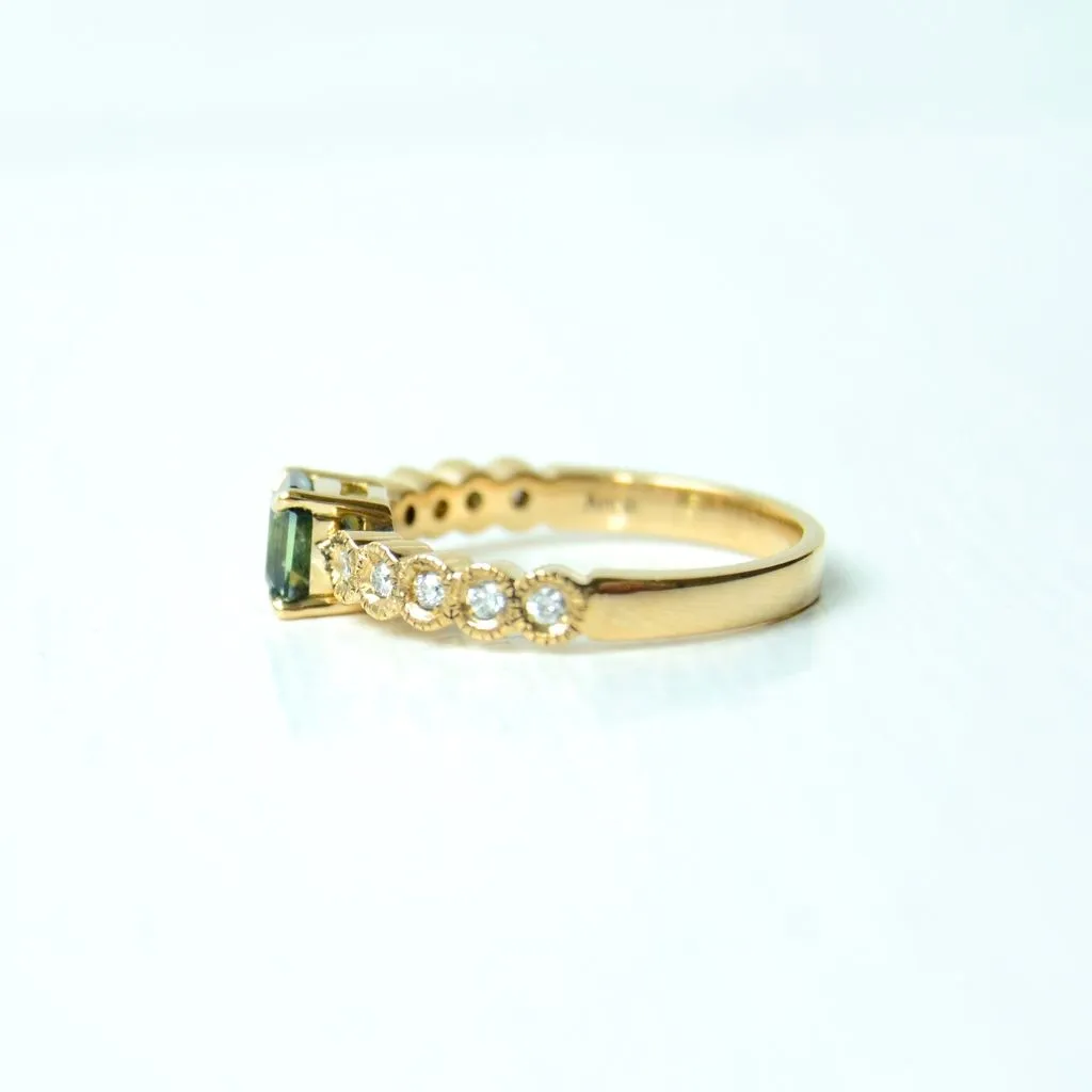Tanakola 18K Gold Ring w. Sapphire & Diamonds