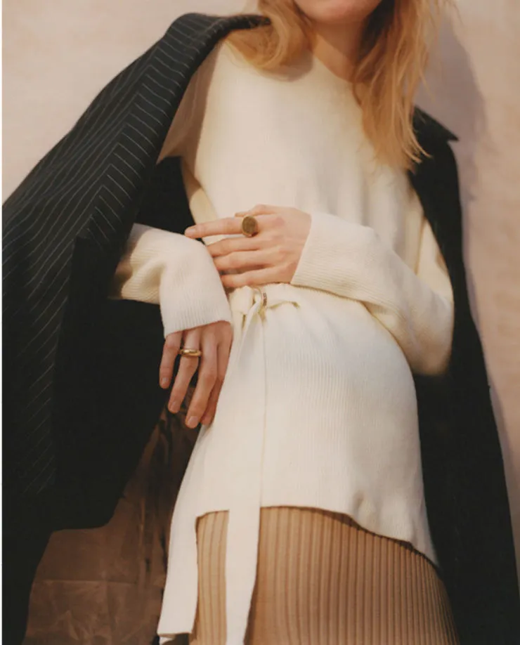 The Curve Ring