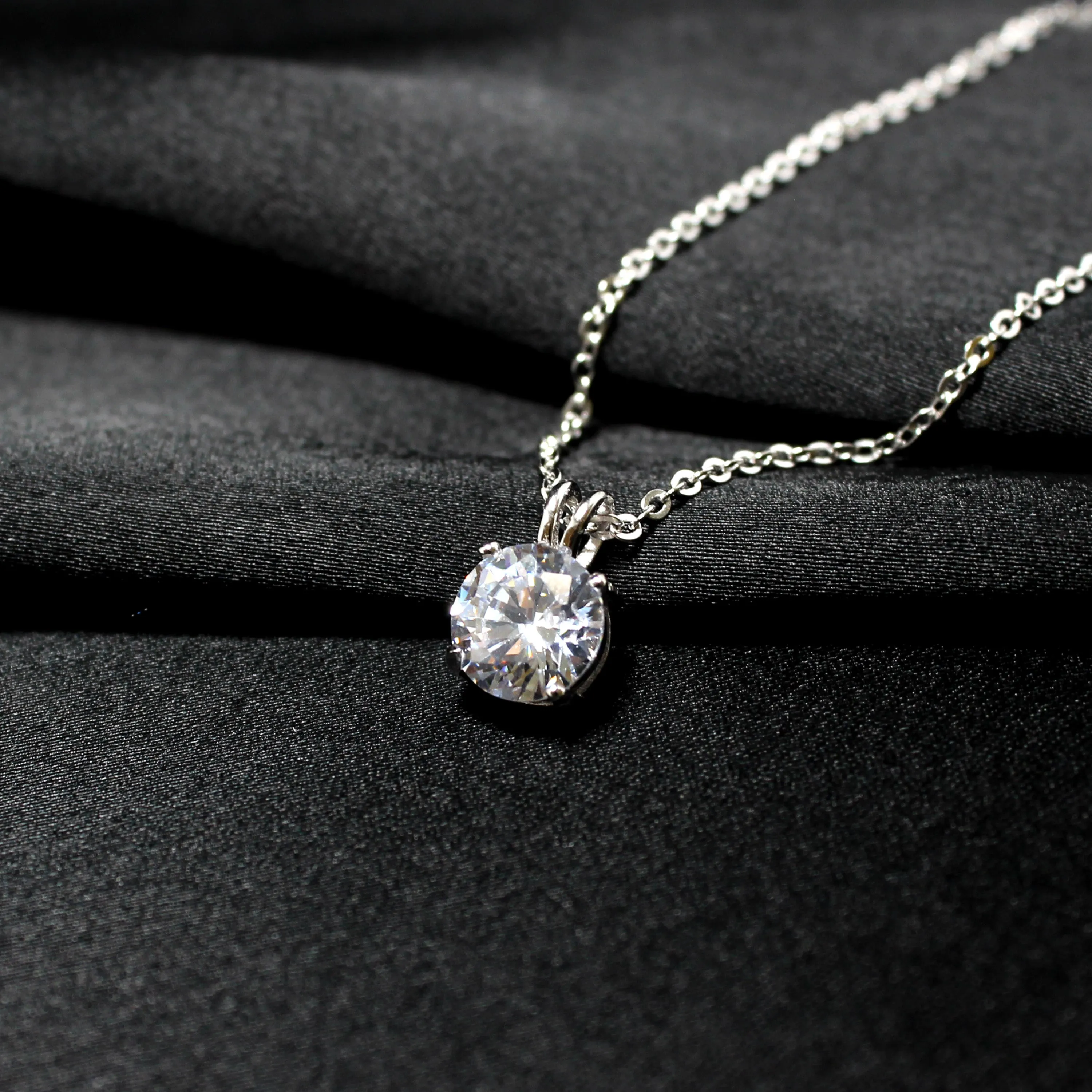 The Silver Zircon Classic Set Giva