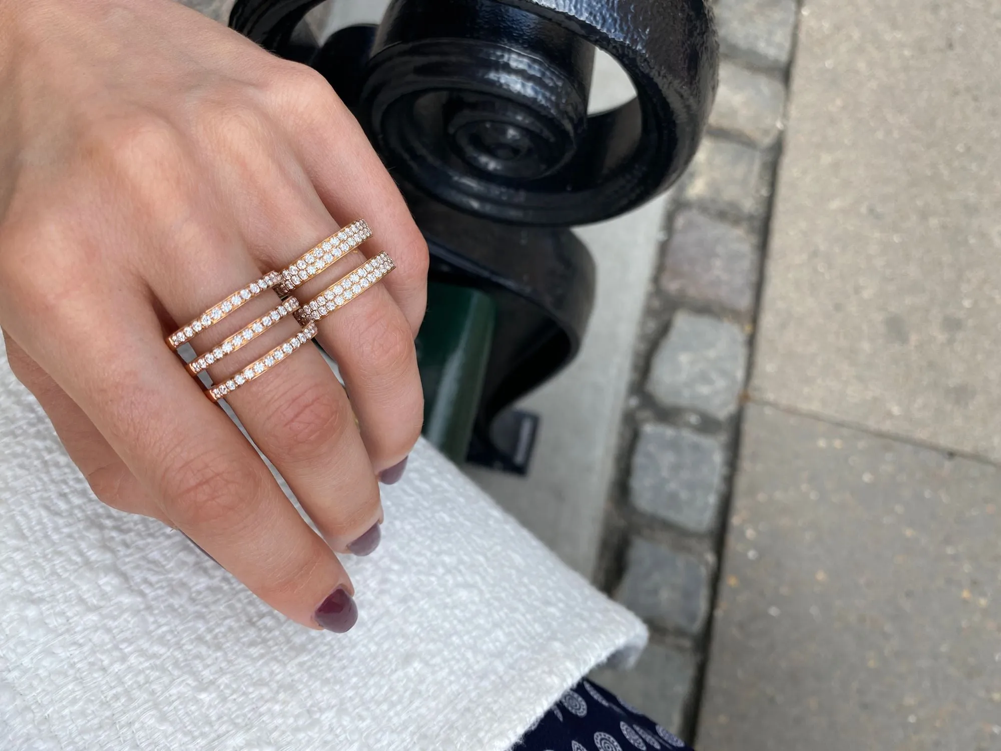 Three Row Single Parallel 18K Gold, Rosegold or Whitegold Ring w. Diamonds