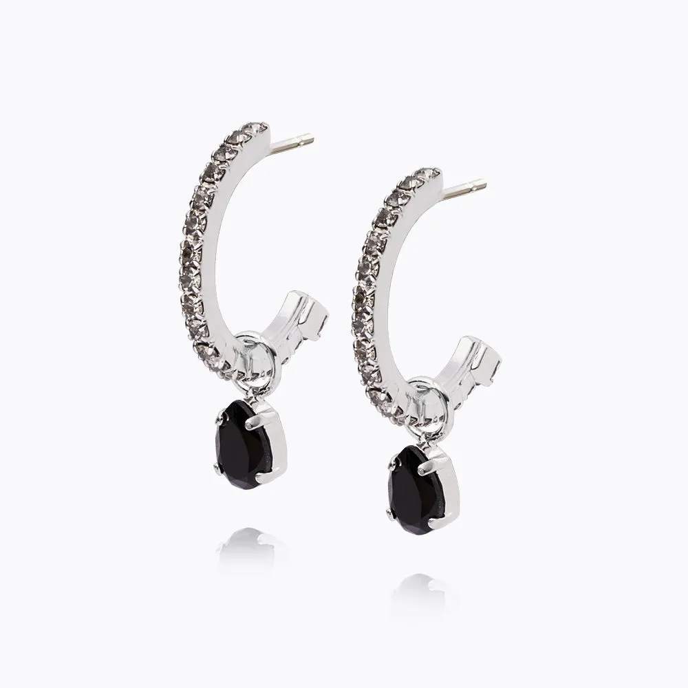 Tracy Loop Earrings / Jet Caroline Svedbom