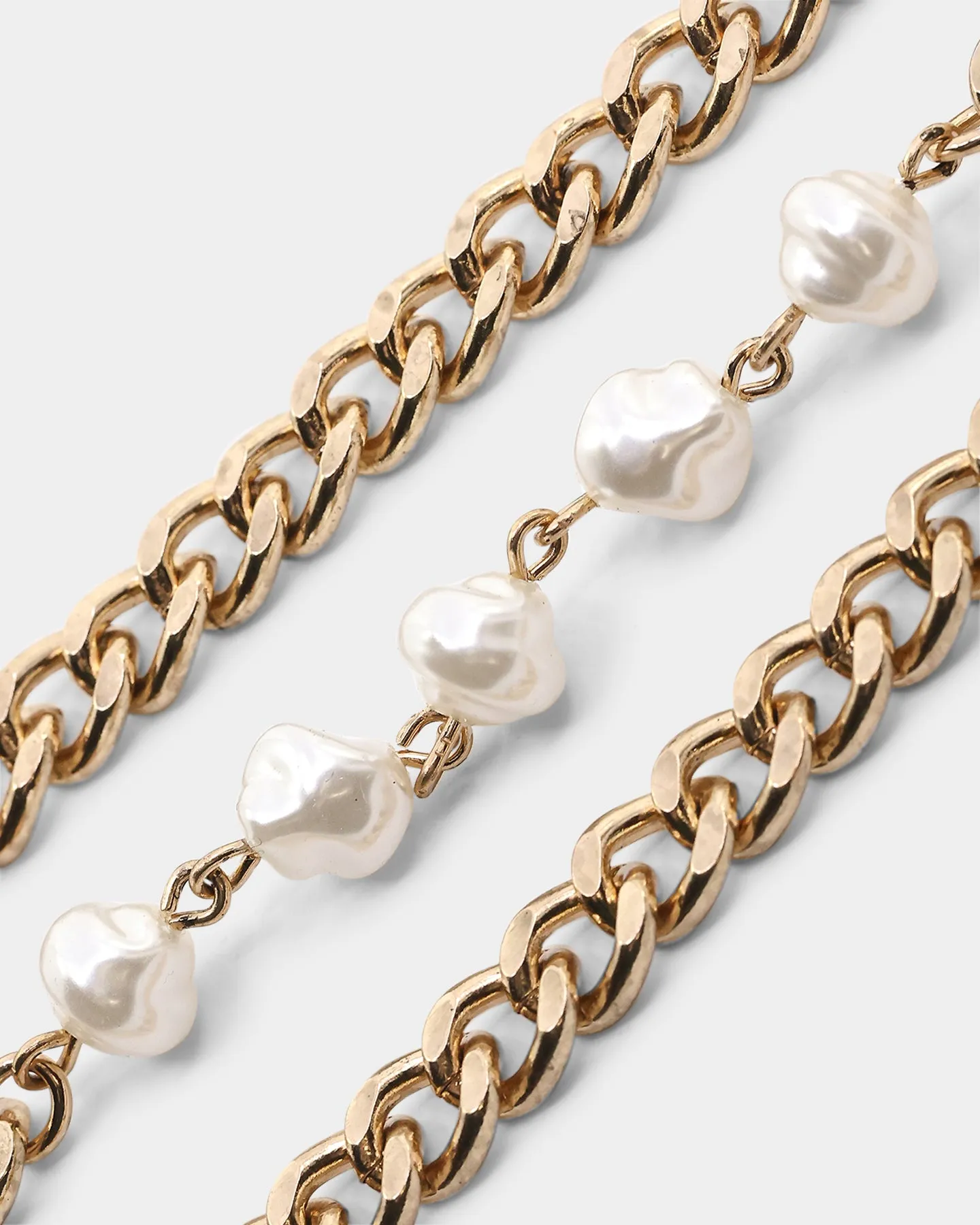 Wild for the Weekend Curb Chain Necklace Gold
